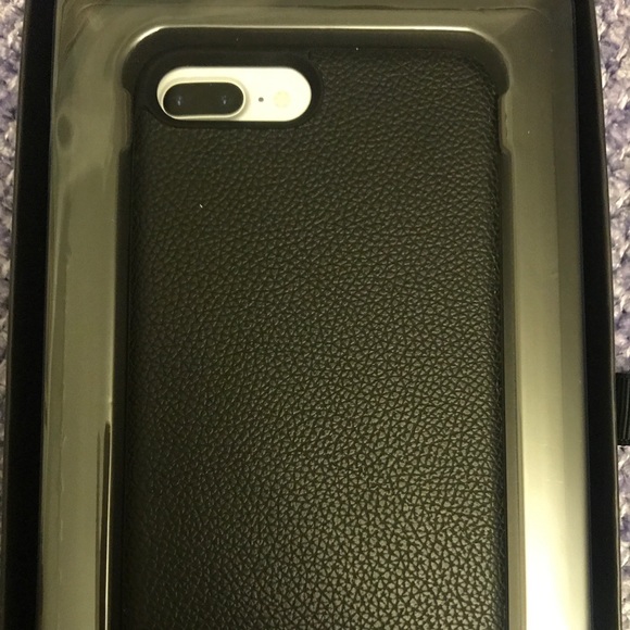 KENDALL & KYLIE IPHONE 7/8 PLUS CASE - Picture 2 of 4